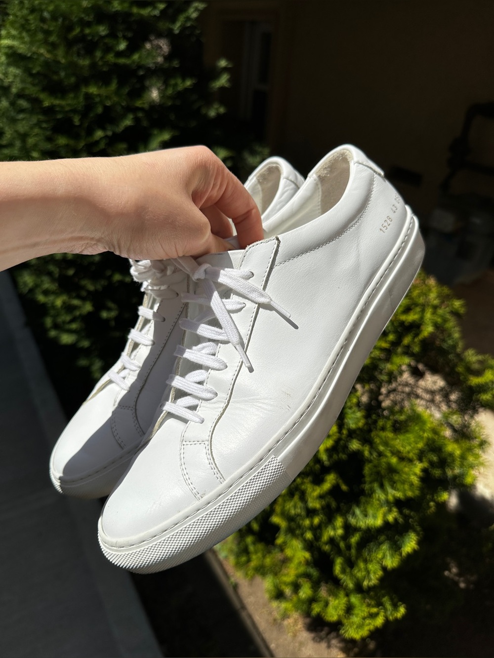 COMMON PROJECTS Achilles Low 🤍
EU 43 / Made in Italy